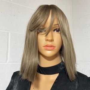 NWT dark blonde ash wig short grey tan brown mix swing straight Bob 8-9” sleek